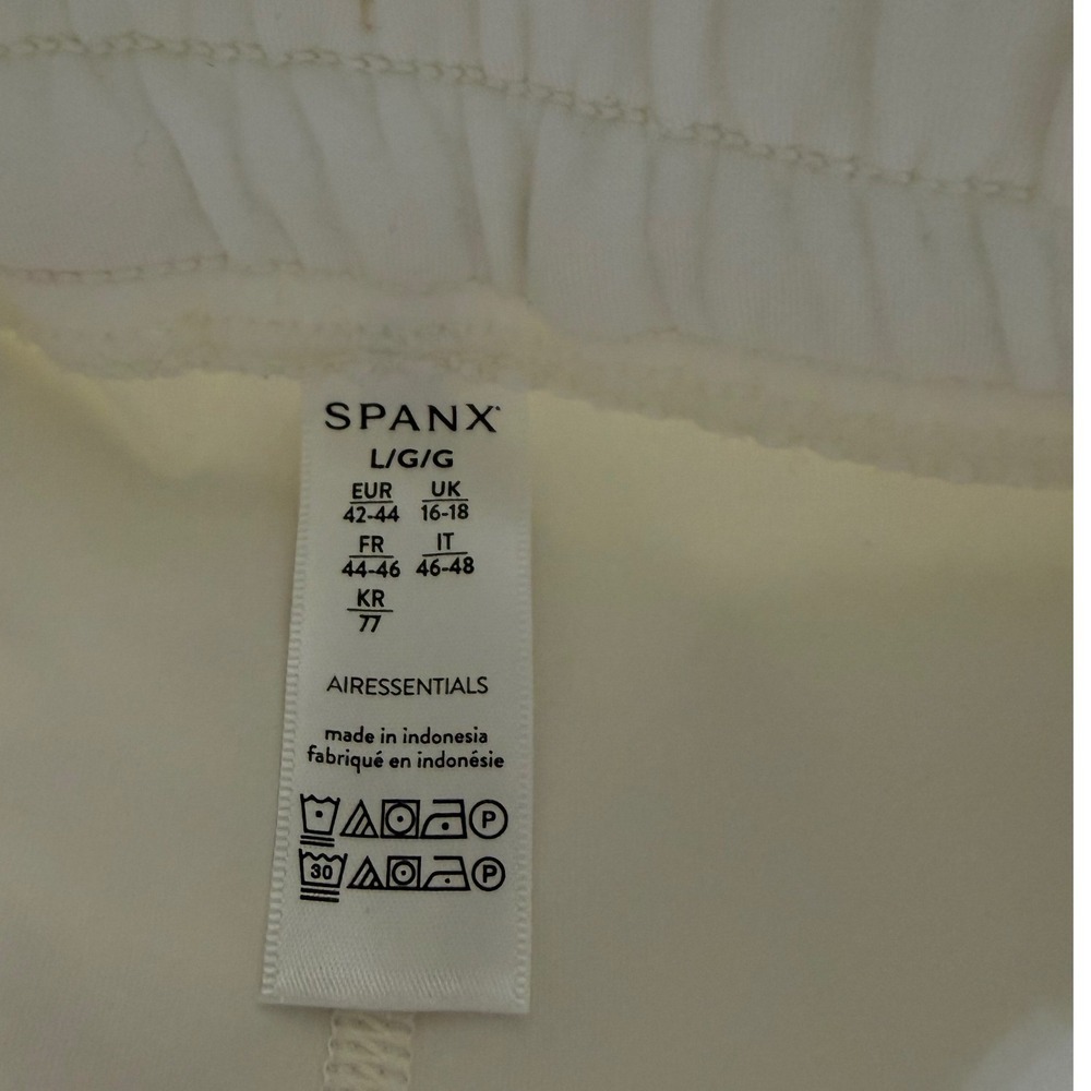 Spanx AirEssentials Skort White Large 50661R Draw… - image 2